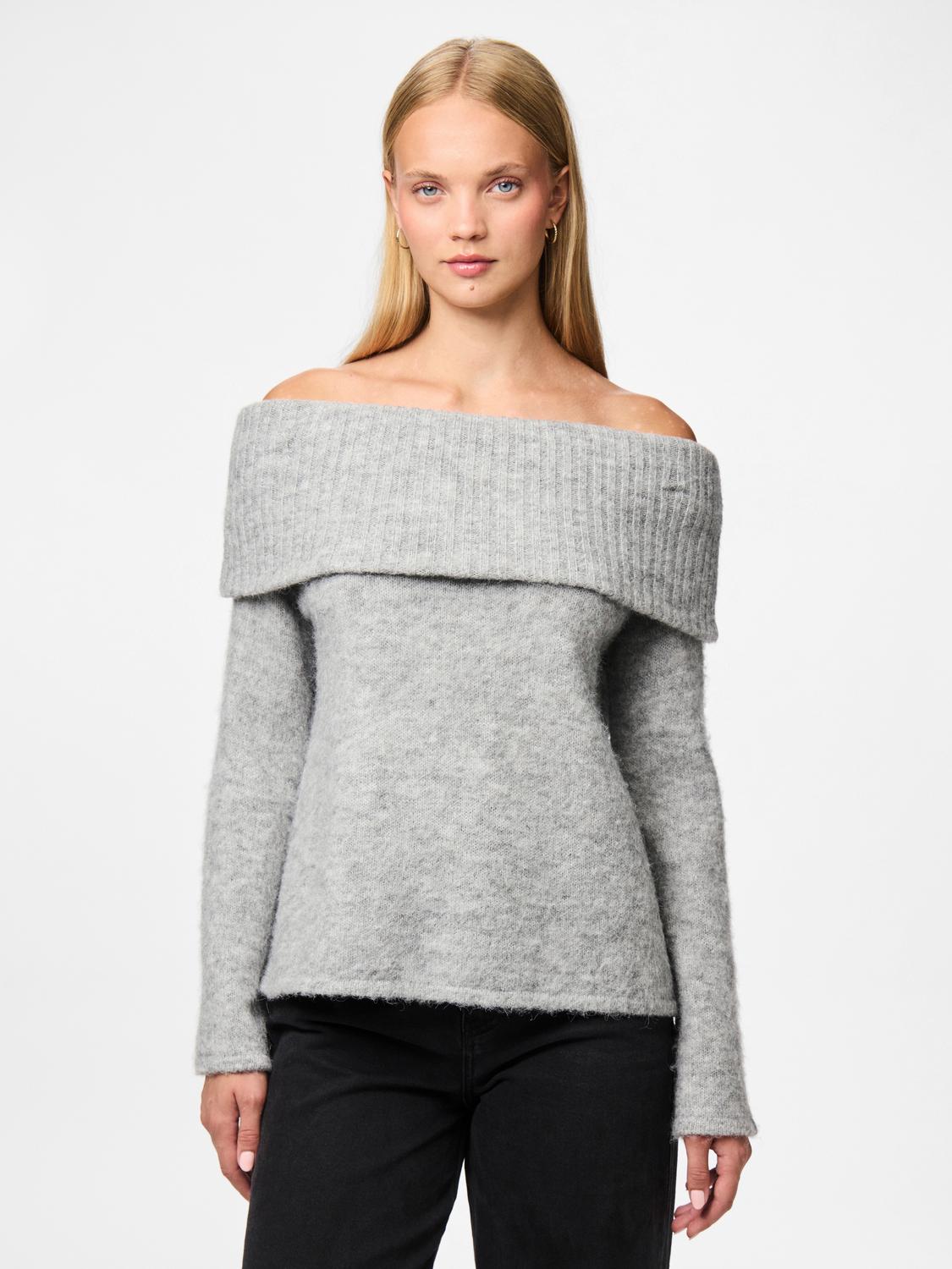 model_shot-front